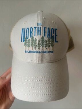 The North Face Trucker Hat